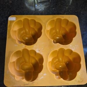 Silicone Brain-Shaped Baking Mold - Orange